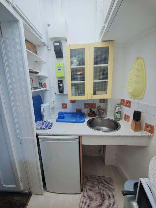 Studio Proche De La Tour Eiffel Apartment Paris Exterior photo